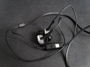 AKG K370