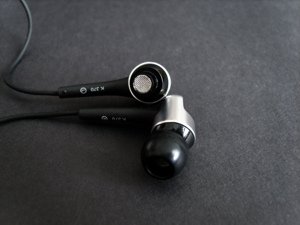 AKG K370