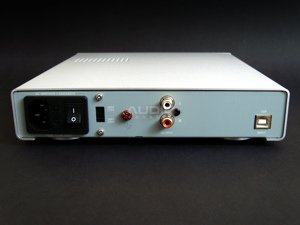 NuForce UDH-100