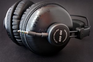 Superlux HD669