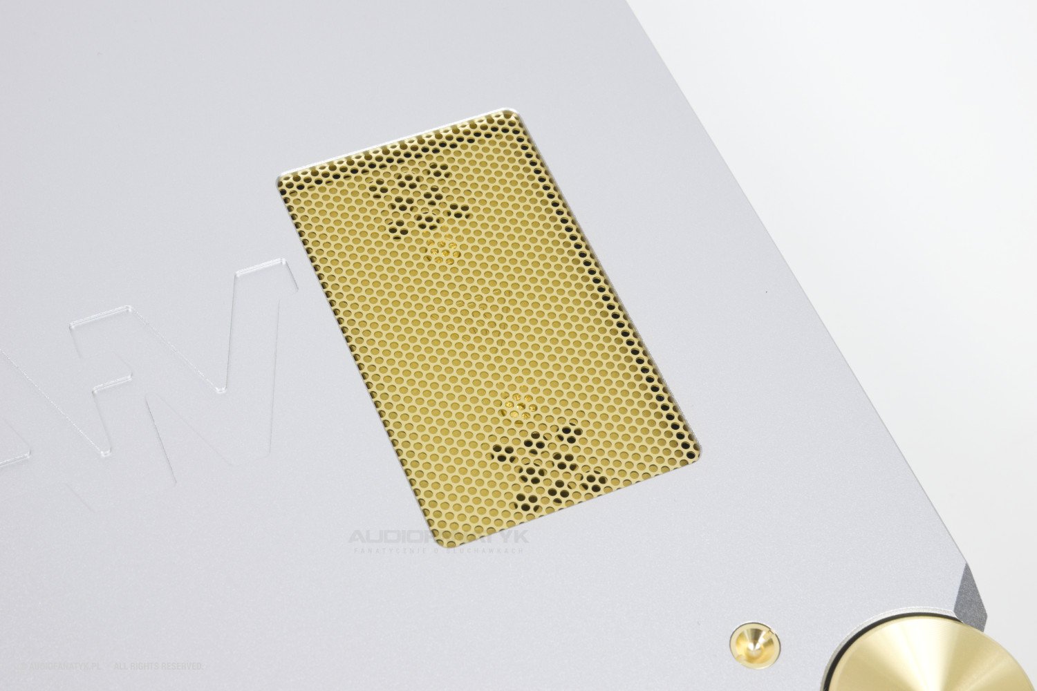 Otwór wentylacyjny końcówki mocy