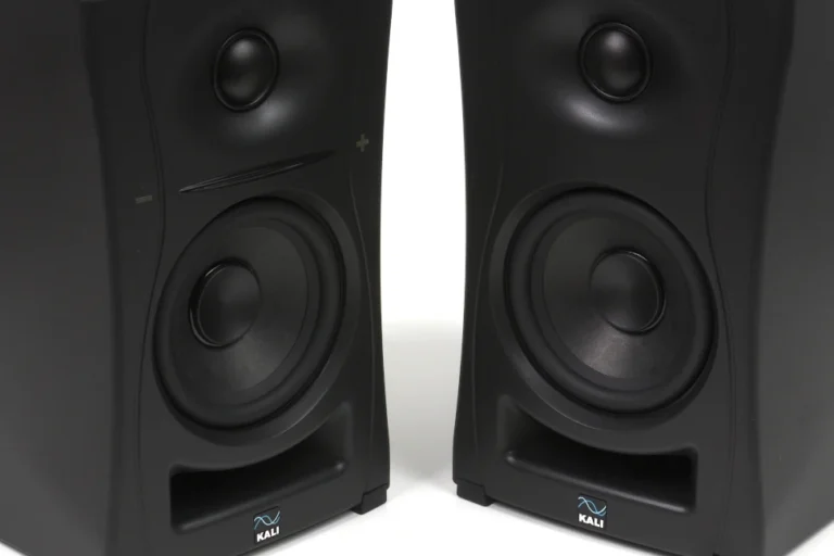 Recenzja Kali Audio LP-UNF