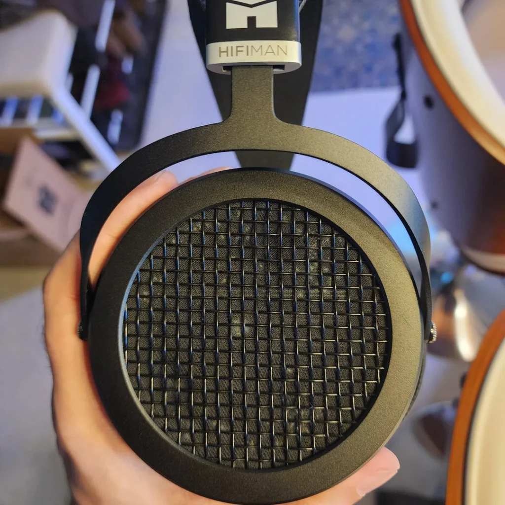 Pleśń na słuchawkach Sundara