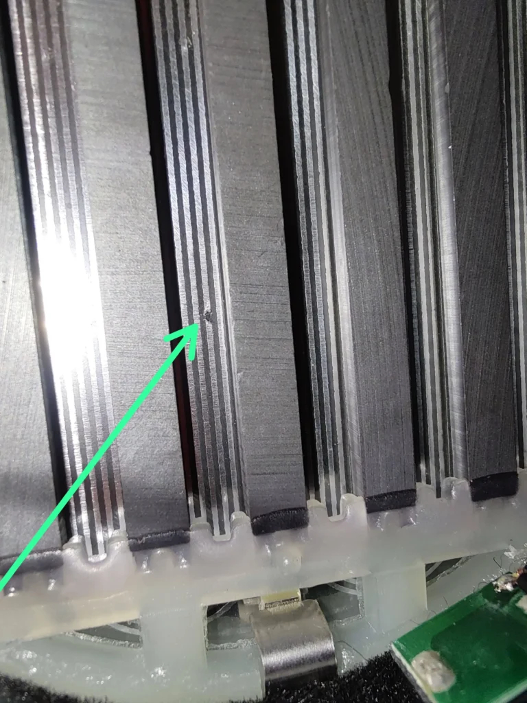 My brand new HE400SE just died yesterday