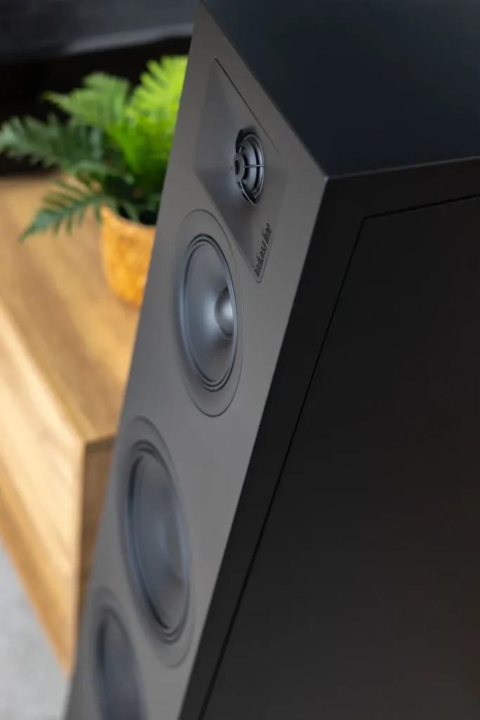 Kolumny Indiana Line Lira 6 z nagrodą iF DESIGN AWARD 2026