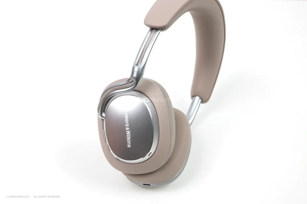 Bowers & Wilkins Px8 S2