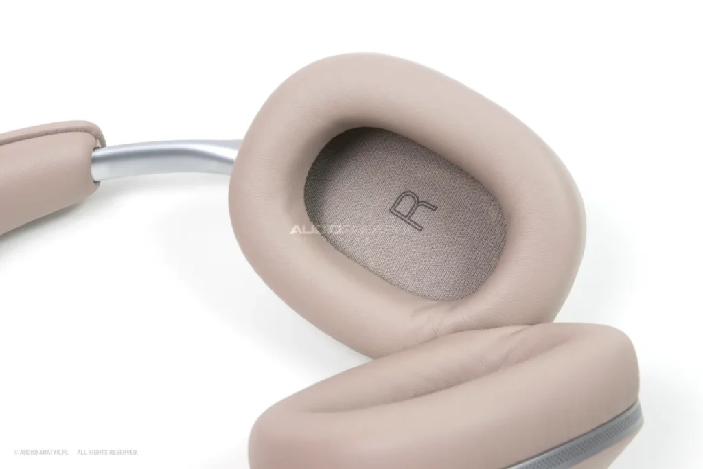 Bowers & Wilkins Px8 S2