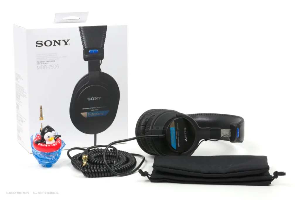Sony MDR-7506 wraz z wyposażeniem i pudełkiem