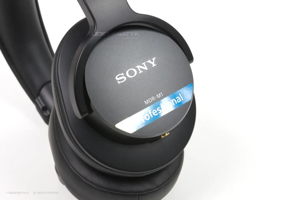 Sony MDR-M1