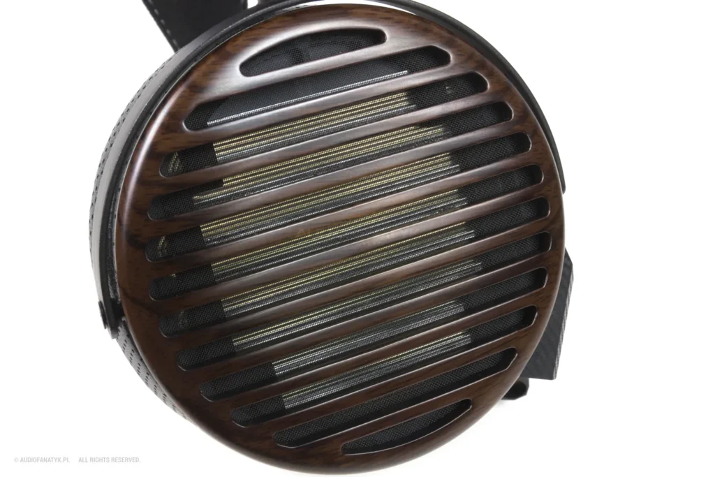 Drewniane grille w FT7