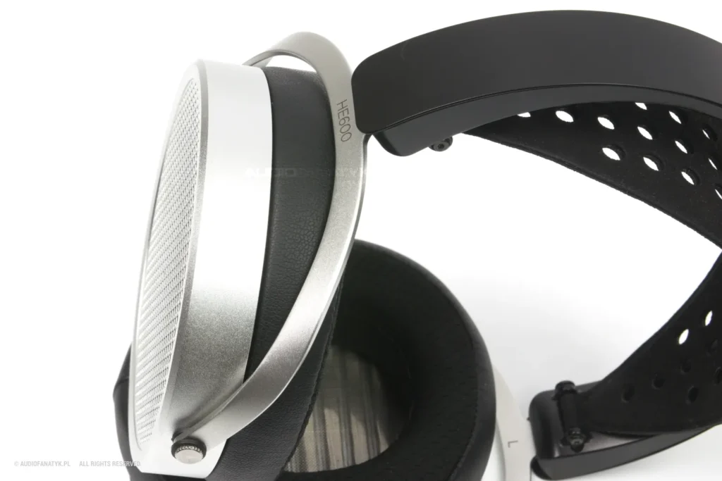 Słuchawki to cały czas ten sam okrągły projekt Hifimana